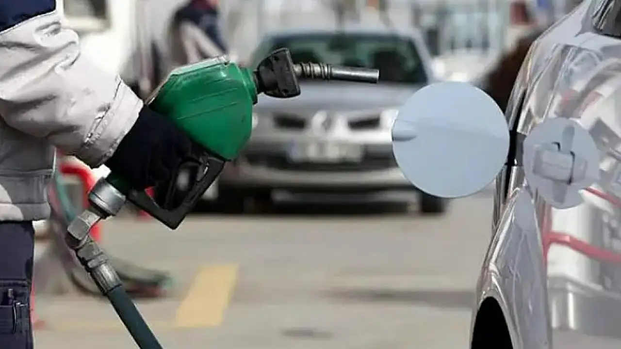 Akaryakıtta Sevindirici Gelişme: Motorinde Büyük İndirim Beklentisi