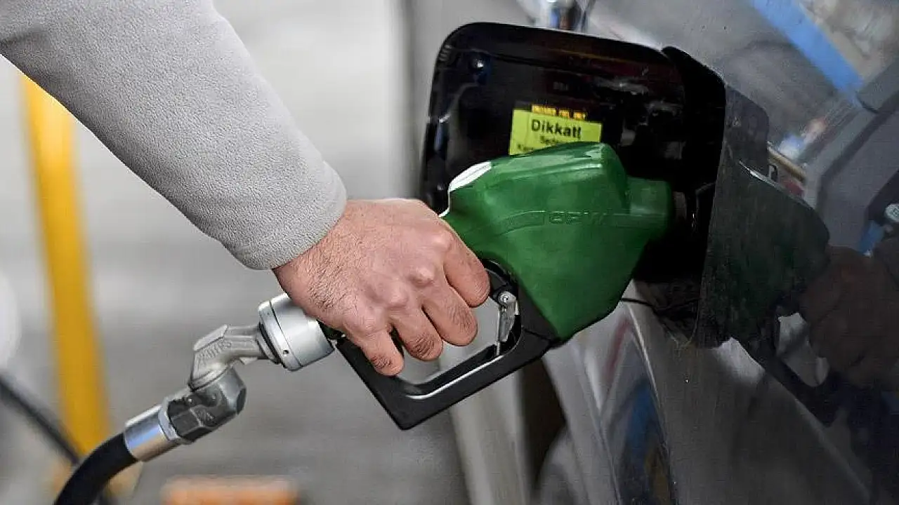 Akaryakıt Piyasasında Son Durum: Motorine Peş Peşe Üçüncü İndirim Geldi