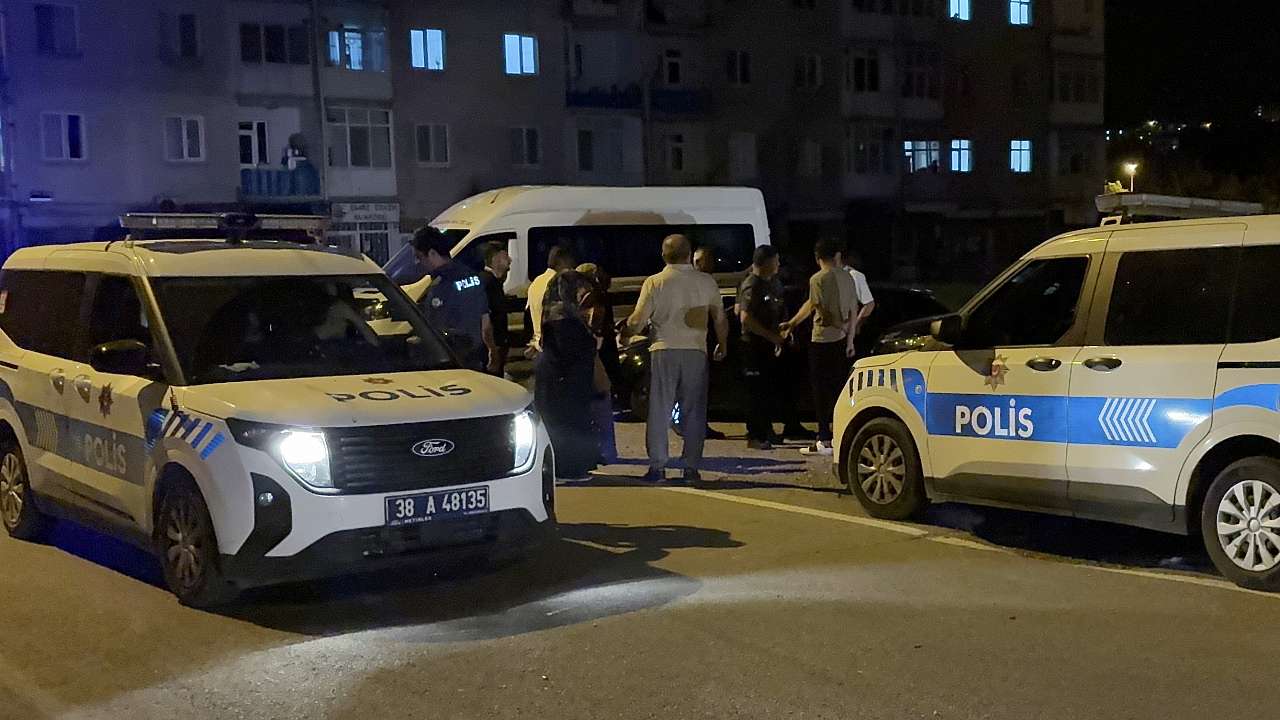 Kayseri'de Torpil Kavgası Kanlı Bitti: Üç Kişi Hastanelik Oldu