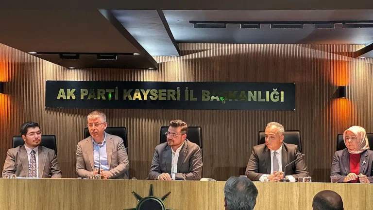 AK Parti Kayseri Teşkilatı, Türkiye Yüzyılı Hedeflerini İstişare Etti